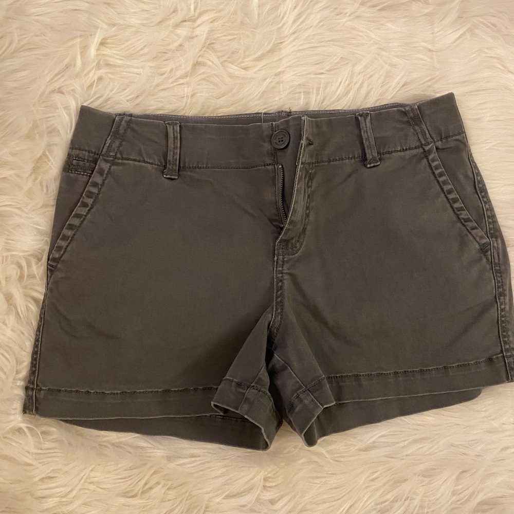 khaki shorts